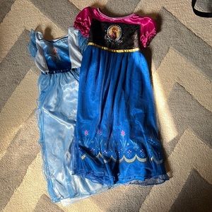 2 frozen dress up pjs